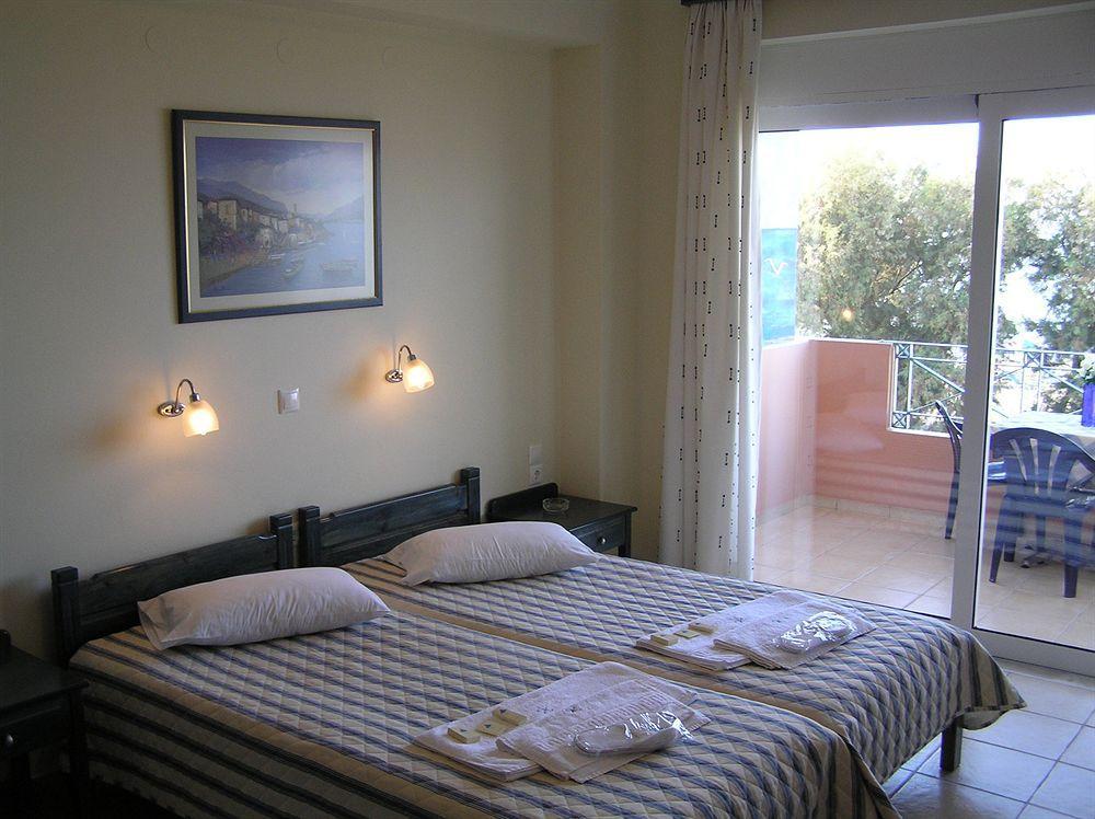Katerina Seaside Studios Platanias  Ngoại thất bức ảnh