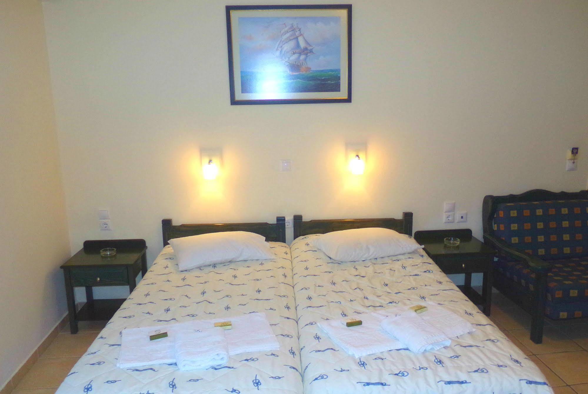 Katerina Seaside Studios Platanias  Ngoại thất bức ảnh